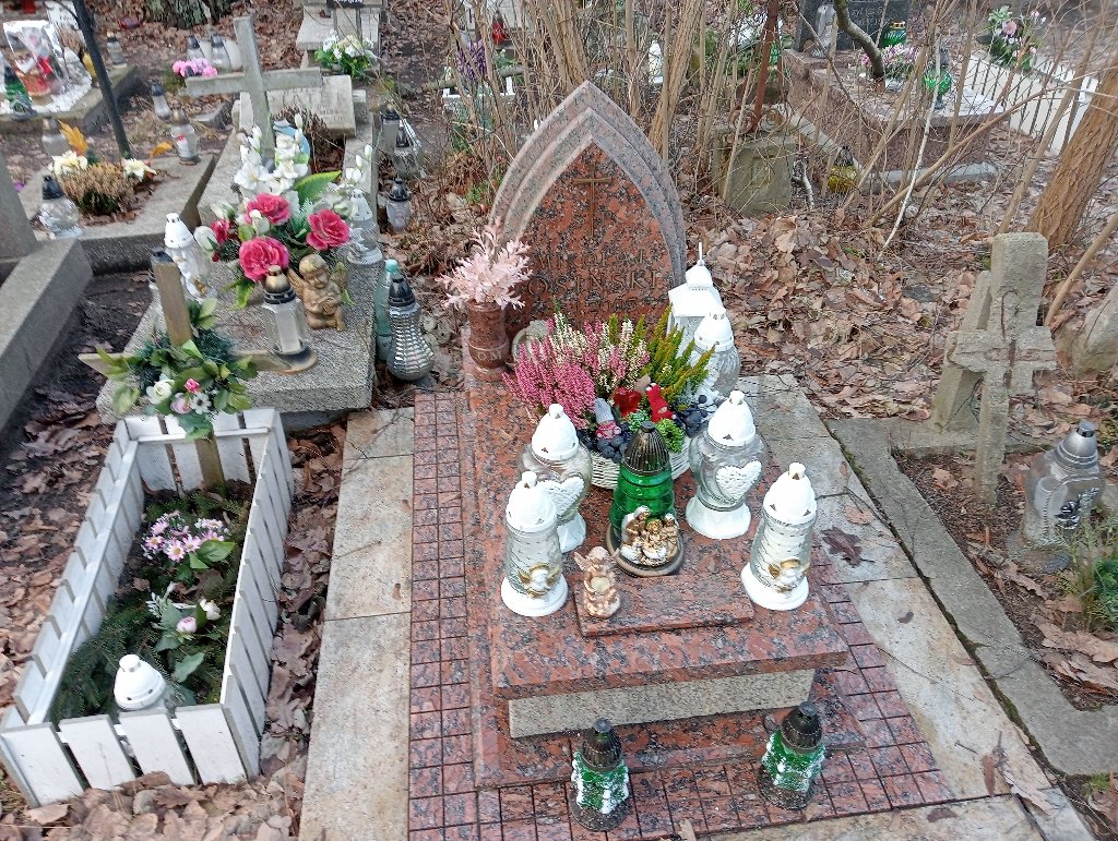 Mikołaj Osiński 2003 Falenica - Grobonet - Wyszukiwarka osób pochowanych